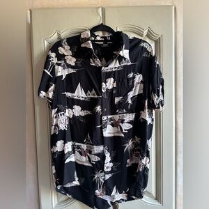 Vintage Black and White Hawaiian Print Shirt